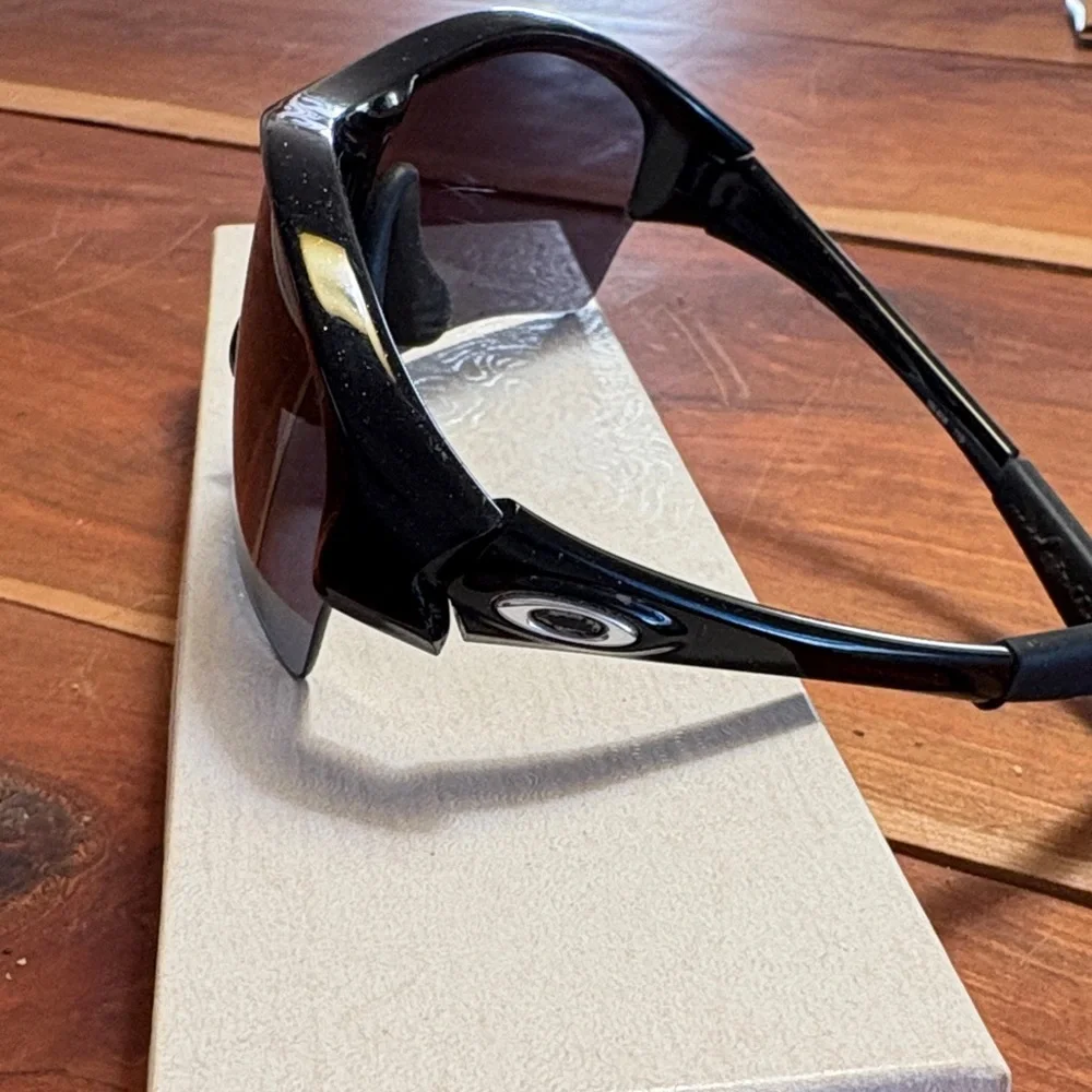 Oakley Enduring Edge Black Sports Sunglasses-FLAWED